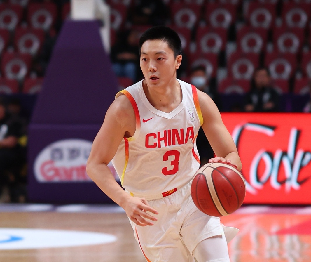 广东宏远篮球俱乐部胡明轩